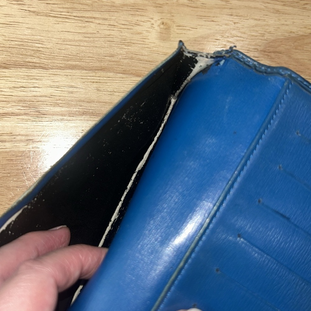 Louis Vuitton Vintage Checkbook Cover Epi Leather Blue - Picture 10 of 16